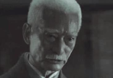 老人|演艺圈“老人”专业户，从二三十岁就演老人，如今70多颜值毫无变化！