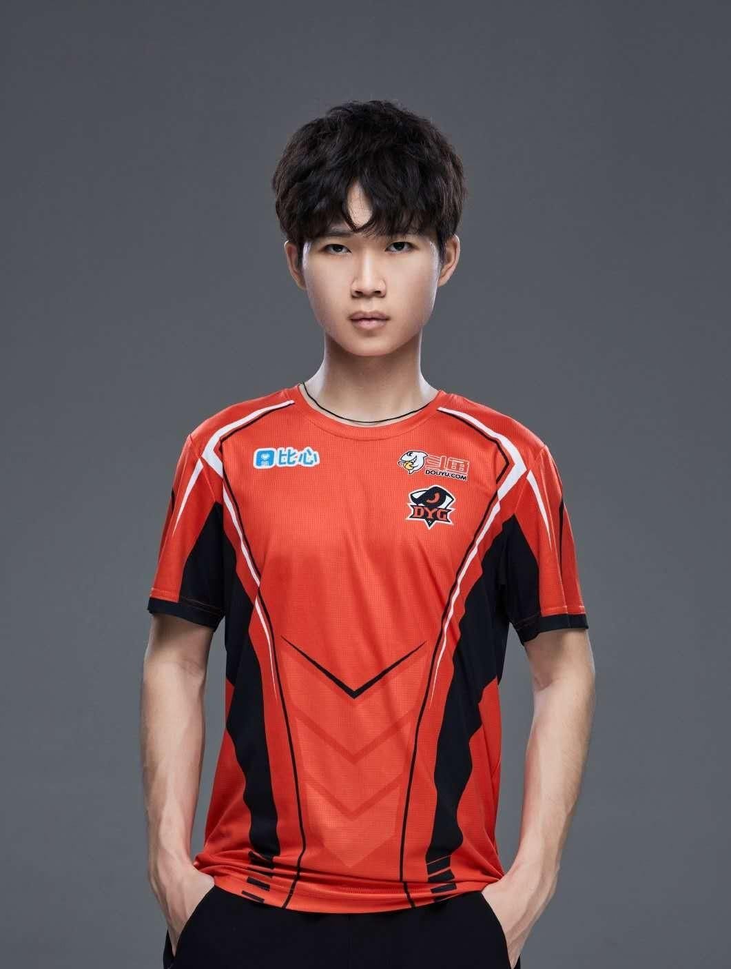  劣势|王者荣耀：世冠四强都有什么劣势？DYG不稳定，MTG缺乏经验！