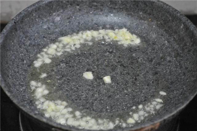 农村|70、80后农村娃最爱的零食,简单一炒比薯片还香!秋天抓紧吃!