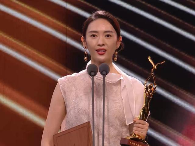 白皙|金鹰奖女星高清同框照:赵丽颖白皙完胜谭松韵,宋茜状态不如陶虹