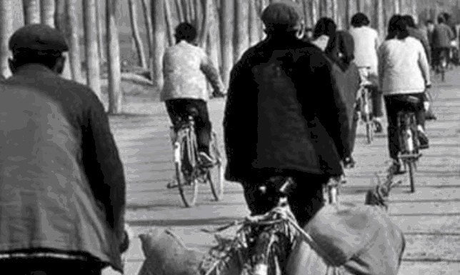 场景|一组80年代农村罕见老照片，只是现在很难再看到这样的场景