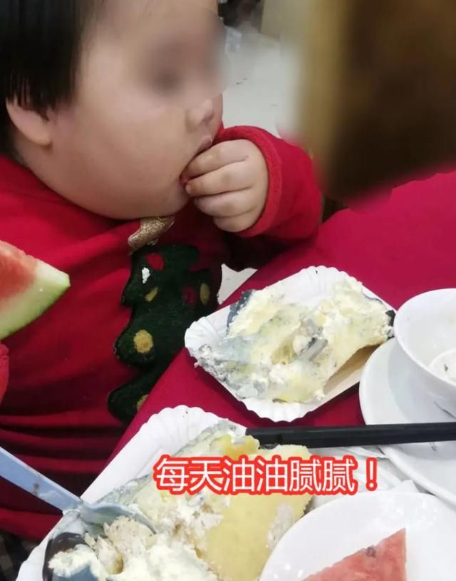  越来越多|为了获得更多粉丝，父母把3岁女儿喂胖到70斤，网友：孩子投错胎