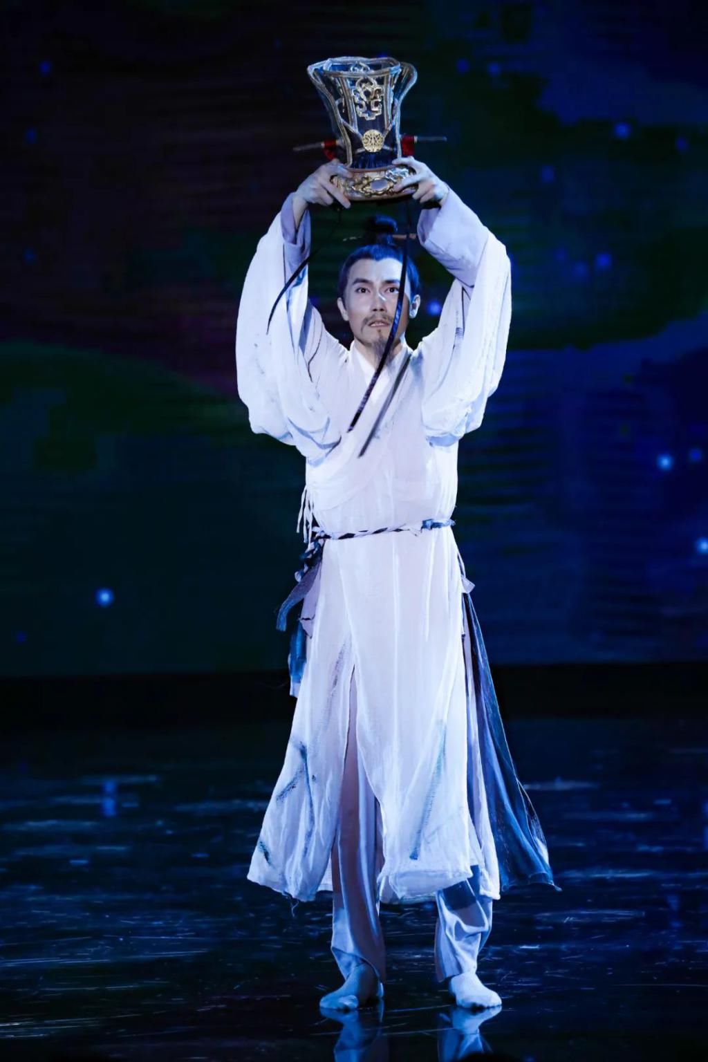 舞者|《舞者》李祎然月下起舞引赞叹,宋雨版徐志摩浪漫唯美