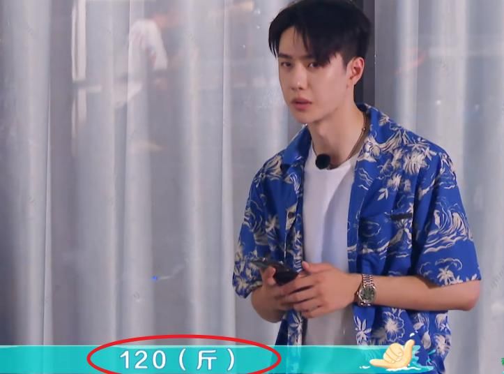  王一博|《夏日冲浪店》两大型男，韩东君曾胖过，王一博体重我没眼花吧