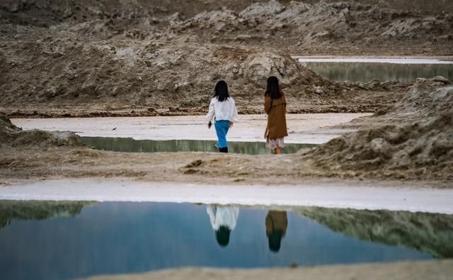  湖水|大柴旦：五彩谷天地雄奇之峻，翡翠湖水云婉约之华，柴达木探秘4