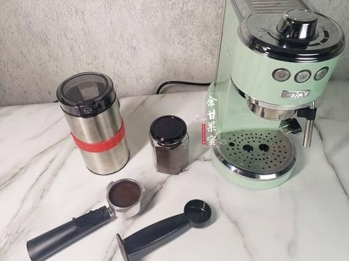  微苦|咖啡别总是加糖加奶了，试试这一杯咖啡特饮，酸甜微苦又香醇