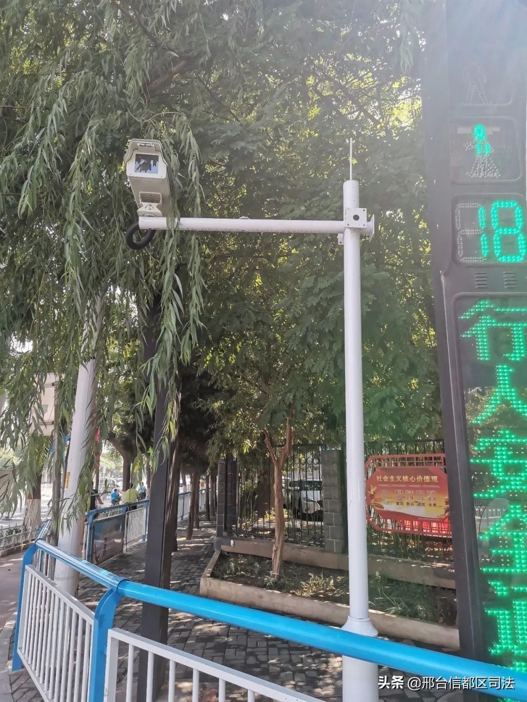 行人|专拍行人和非机动车！市区19个路口安装人行横道违法抓拍设备