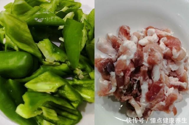  指导|黄磊远程指导何炅做辣椒炒肉，跟我平时做的方法不一样，看着都香