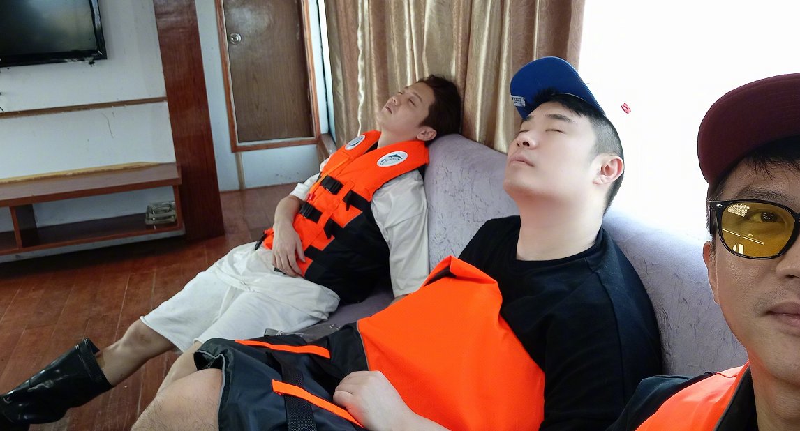  路透图|新节目《哈哈哈哈哈》来袭，路透嘉宾变苦力，邓超发图引人注意