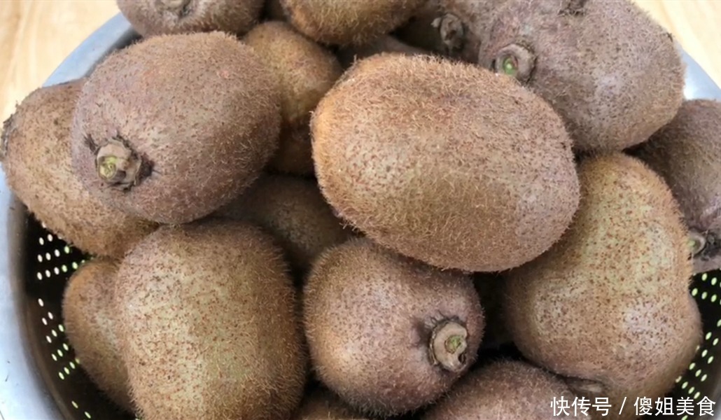 聪明|把猕猴桃放锅里蒸2分钟,太聪明了,用途拿钱难买,早明白就好了