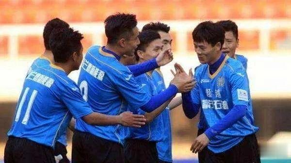  球衣|盘点大连足球历代球衣！哪一款是你的最爱？