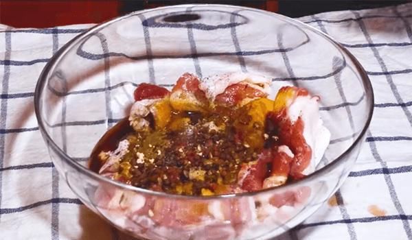  焦香|超详细的川味酥肉的家常做法，酥脆不回软，外酥里嫩焦香可口