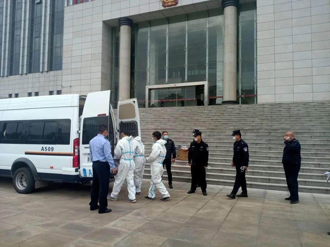 罪犯|今日，第二批，五名罪犯顺利收押送监