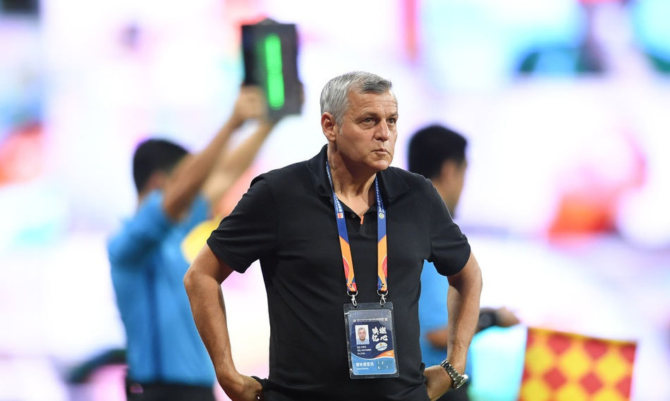 两球|三分钟被进两球，国安球迷怒了，热内西奥被质疑是“卧底”