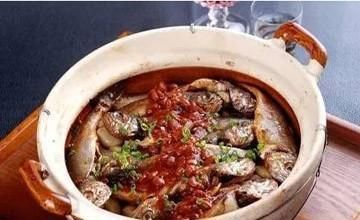  制作|美食推荐：凤凰吊锅鸡、砂锅生焗野生黄鱼仔、怡香菊花虾球制作