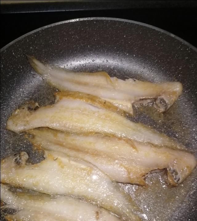  必备|一家三口的晚餐不随意，海鱼必备，肉菜汤齐，营养美味光盘不浪费