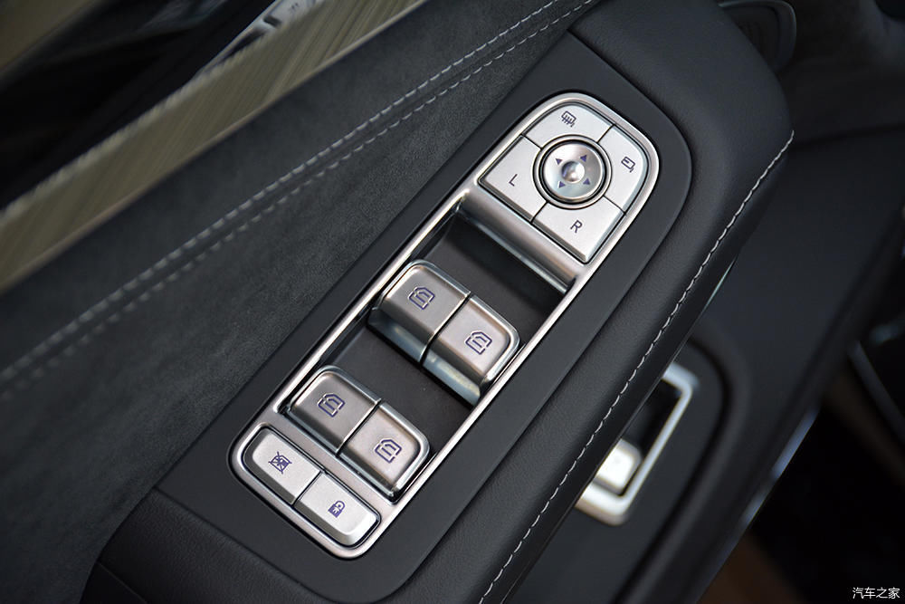  静态|中国品牌新高度 红旗H9静态体验