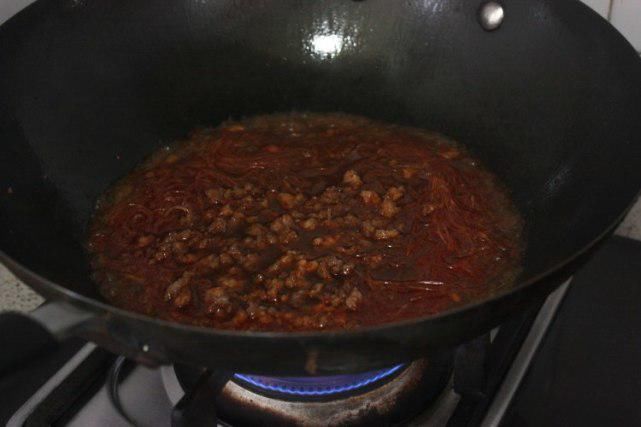  蚂蚁|大厨教你1分钟做蚂蚁上树，好吃到停不下来，超级过瘾