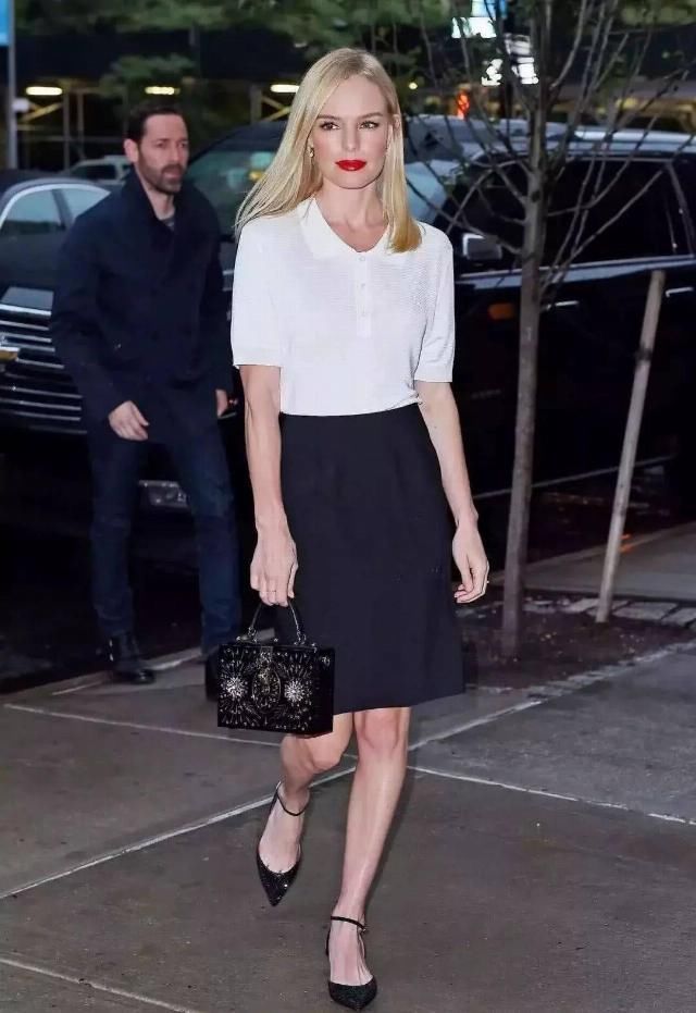 今夏|别再穿T恤了,今夏超流行的“短袖”长这样