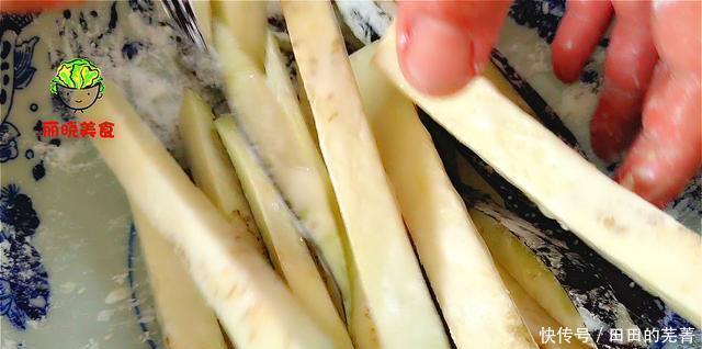  切成|大厨教你家常豆角烧茄子，简单做法，极致味道，让你吃到嗨，解馋