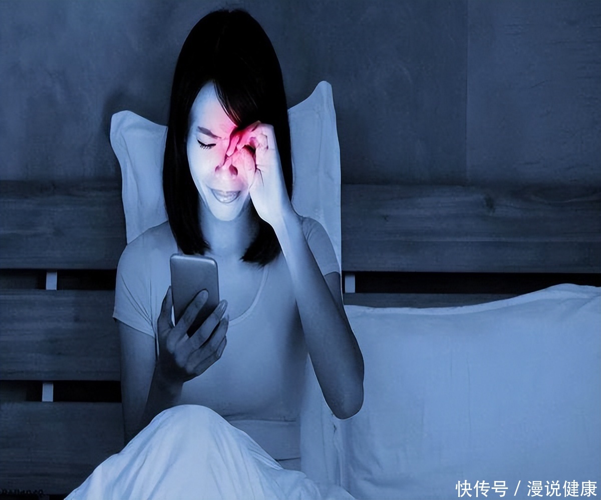 什么病会引起眼睛红血丝(眼睛出现红血丝，是因过度用眼而致？非也，还可能与这3种病有关)