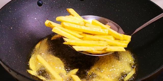  入味|豆角不要直接下锅炒，炒前多加1步，豆角又香又入味，好吃更下饭