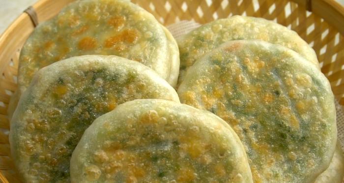 鸡蛋|秋天常吃这馅的饼子,不用发面也柔软,薄皮大馅,比肉饼还要好吃