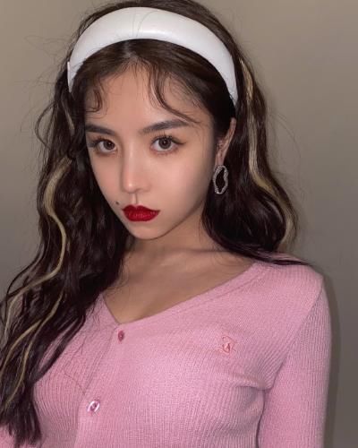 虞书欣|THE9成员八月上行程图:虞书欣翻盘,安崎陆柯燃出道出了个寂寞