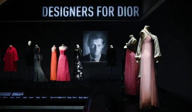  文化|杨颖 赵丽颖 黄轩等明星齐打卡，浓缩了73年DIOR文化的展览值得一看！