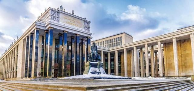 库尔梁德采夫|1830年，俄国学生在北京随意买了本＂闲书＂，几十年后却价值连城