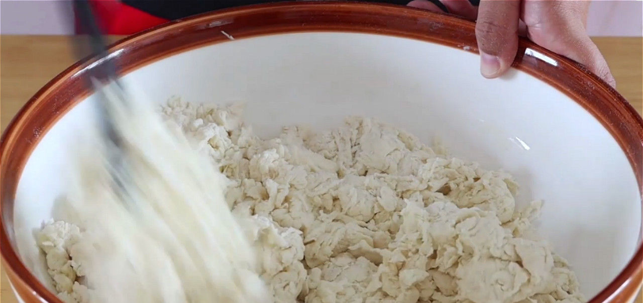  出锅暄|家常版花卷做法，一切一压，出锅暄软又香甜，新手也能做