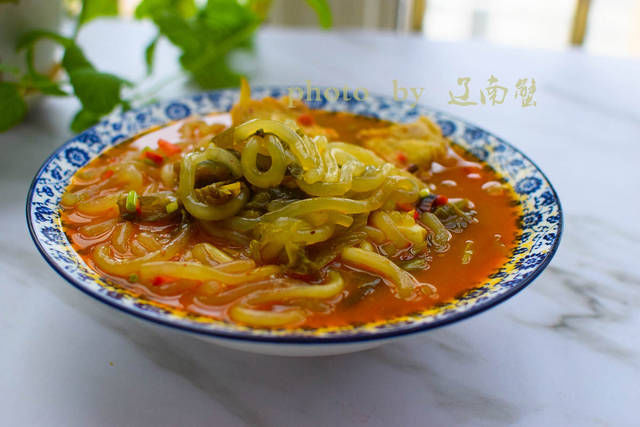  老妈|老妈炖了一锅鱼头，全家人都说好吃，最后连汤汁都喝光了