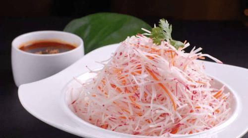 冬天|冬天不吃羊肉也要吃这种蔬菜，富含维生素，关键是几毛钱一斤