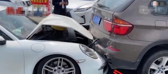 教训|女司机开保时捷追尾宝马,儿子悄悄找到交警:多教训一下我妈