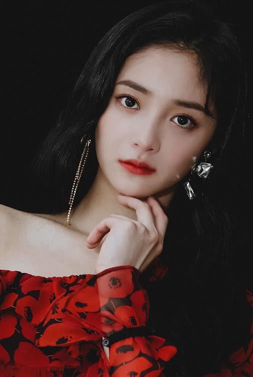  孟美岐|五位没整过容的女爱豆，孟美岐上榜，杨超越排第三，第一无人能及