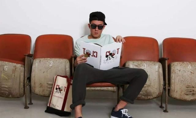  潮牌|从群嘲土味到一货难求，谁在买明星潮牌？