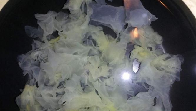 花青素|花青素是葡萄的2倍,和银耳一起煮,颜值嗖嗖涨,美白,淡斑减皱