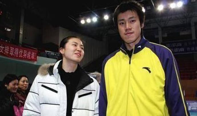 中国男排|两人都是排球国手!男方在比赛中头部受伤,离婚后却被球迷理解