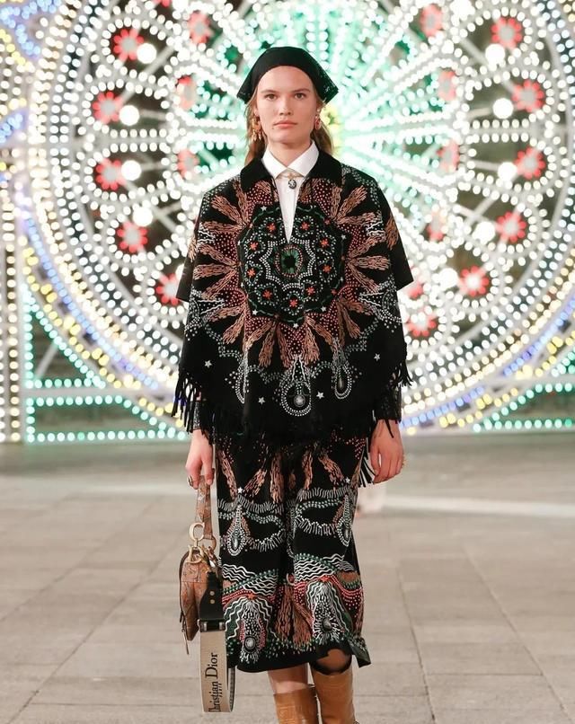  Dior|Dior 在意大利举办了一场没有观众的线下早春发布秀