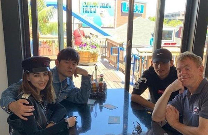 成路|周杰伦大变样，给岳父庆生差点成路人，昆凌秒变护夫狂魔