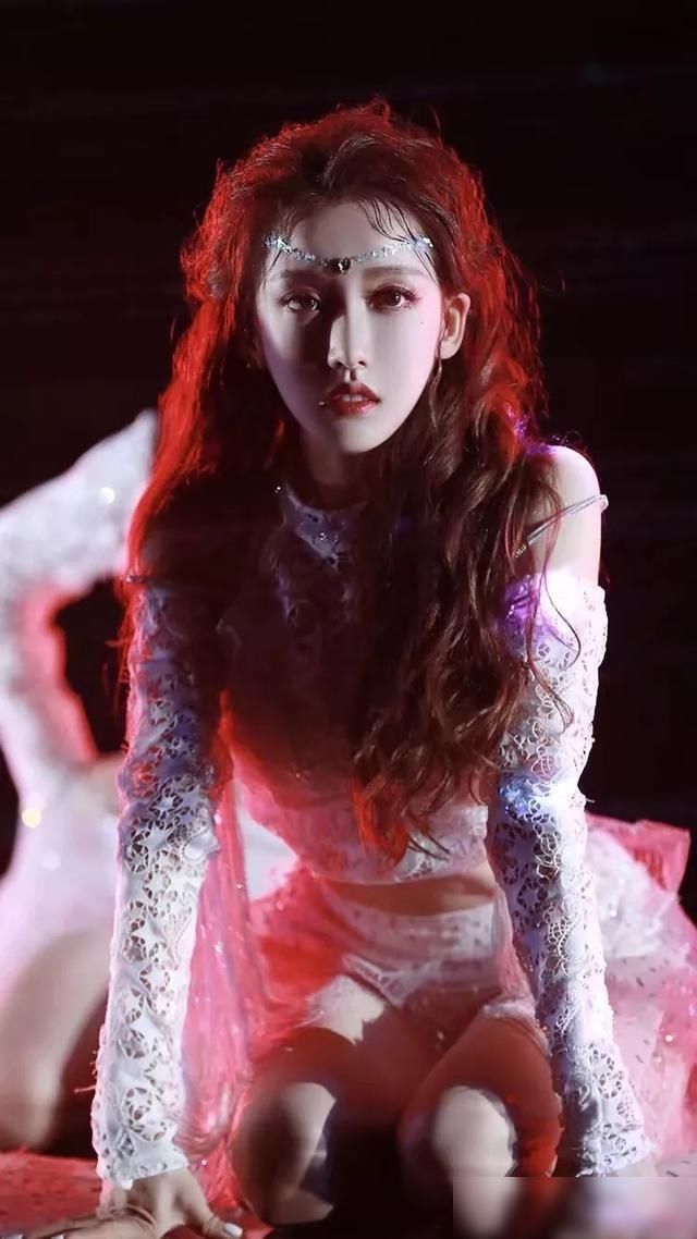  姜贞羽|敢，你有万丈光芒？偶像可以谈恋爱吗？