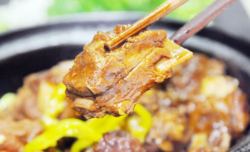  排骨就|看到这3种排骨，再便宜也别买，里面猫腻多，就连肉铺老板都不吃