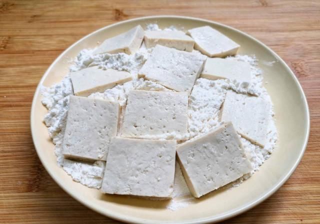  大盘|这菜我家隔几天做一回，2块钱炒一大盘，比肉还好吃，总也吃不腻