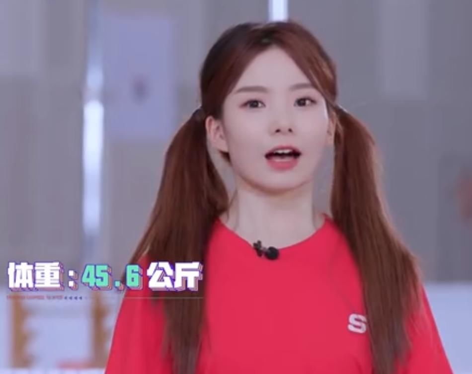  难得|硬糖少女身高：刘些宁陈卓璇虚报太多，看到张艺凡：难得的宝藏女孩