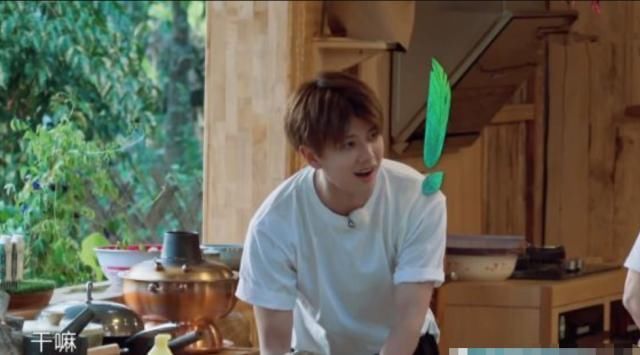 肚子|谭松韵岔气肚子难受,谁注意黄磊出的什么“好主意”找个地方撅着去