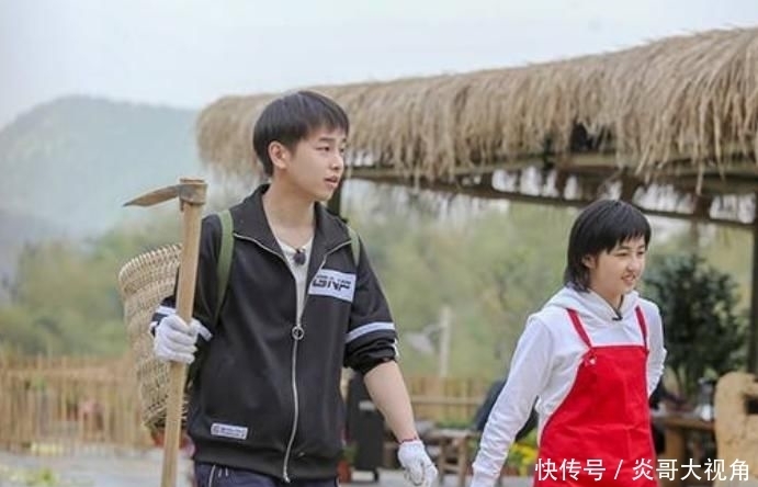 真该|黄晓明的一个细节被全网黑,《向往的生活》真的糊了吗?彭昱畅:真该学着点