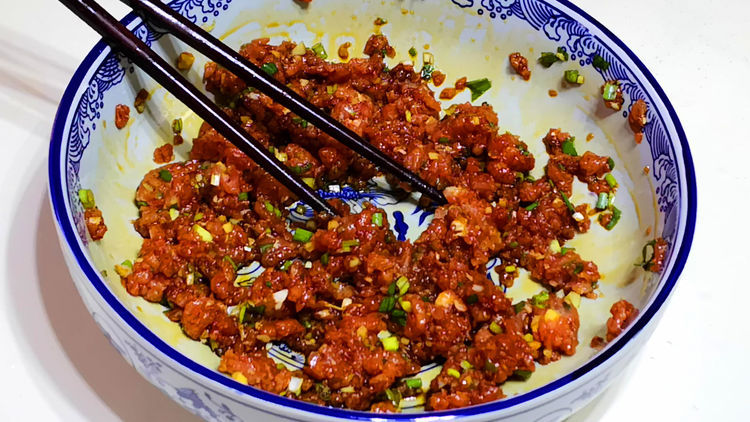 白菜|秋天,多给孩子包这馅饺子,开胃又消食,比韭菜和白菜都鲜,真香