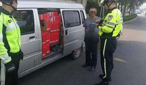 不让|面包车装人也不行,装货也不让,网友:难道只能装面包?