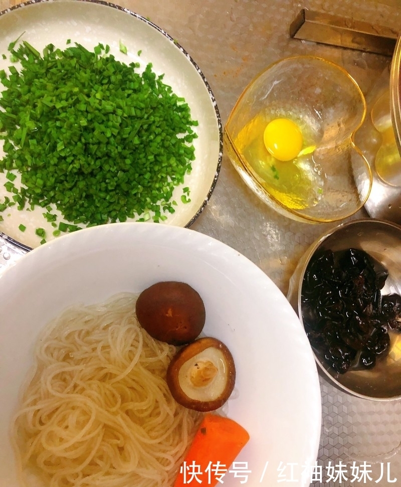 懒人|懒人版水煎包不用发面 早起10分钟早餐就搞定