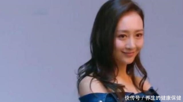  节目当中|撒贝宁：衣服不会掉吗？王鸥：卡得住，网友被逗乐：直男遇上直女